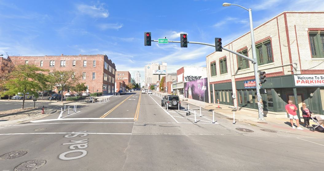 Protected BIke Lane - Oak Street